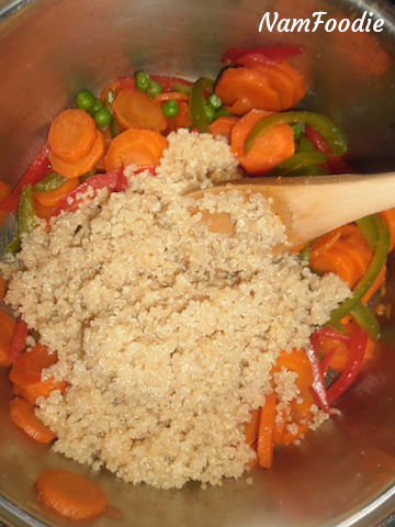 warm quinoa salad pot